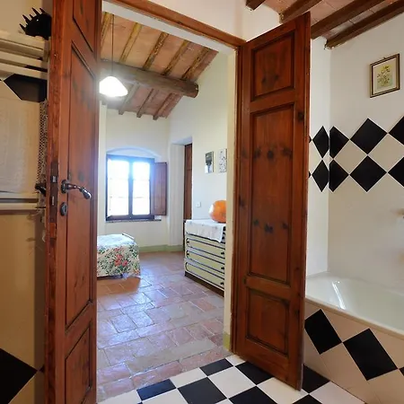 Podere Tre Mulini Фермерский дом *