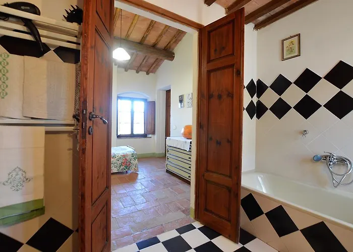 波迪尔特里姆里尼酒店 农家乐 *